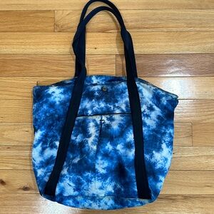 lululemon live free tote bag 20L